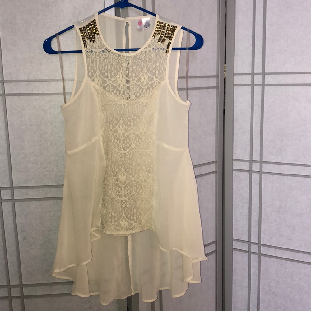 Cream blouse with lace and gold design